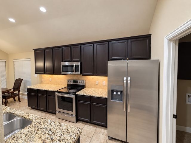 2811 S Lillis Lane, Denison, TX 75020