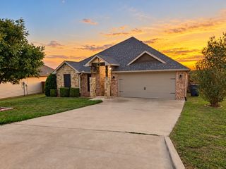 2811 S Lillis Lane, Denison, TX 75020