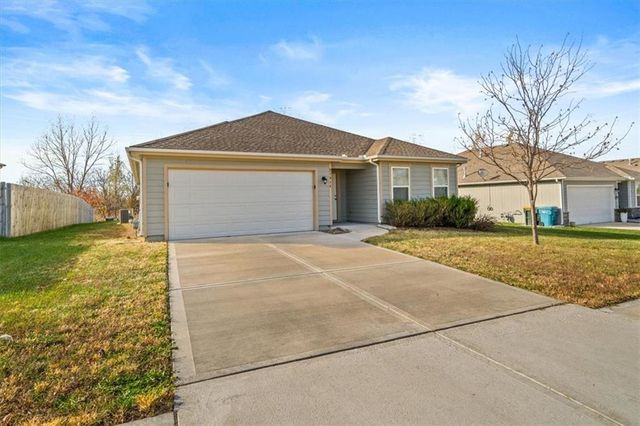 21814 Franklin Street, Spring Hill, KS 66083