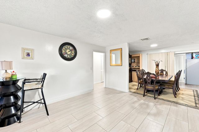 4863 Dovewood Terrace, Boynton Beach, FL 33436