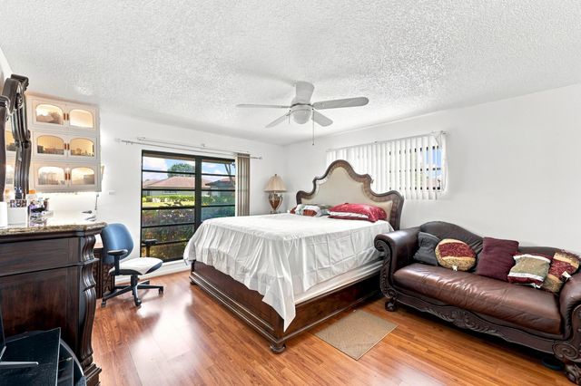 4863 Dovewood Terrace, Boynton Beach, FL 33436