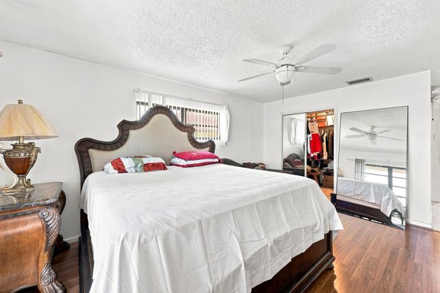 4863 Dovewood Terrace, Boynton Beach, FL 33436