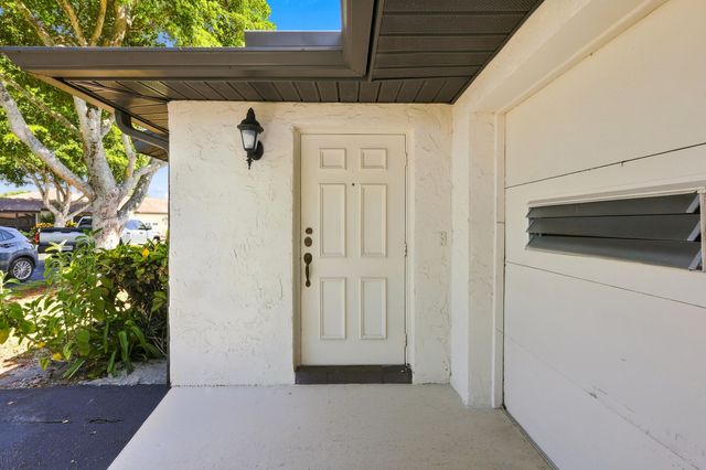 4863 Dovewood Terrace, Boynton Beach, FL 33436