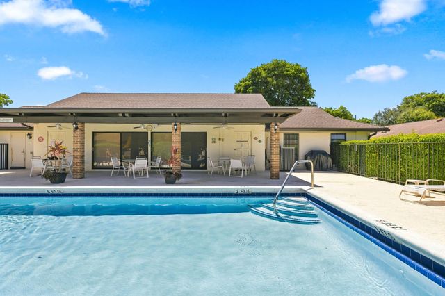 4863 Dovewood Terrace, Boynton Beach, FL 33436