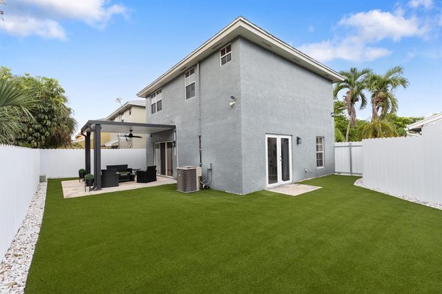 5799 WOODLAND POINT Drive, Tamarac, FL 33319