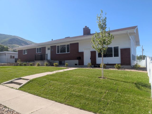 360 E 400 N, Centerville, UT 84014