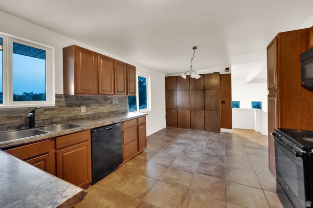 360 E 400 N, Centerville, UT 84014