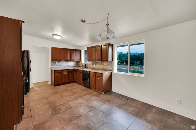 360 E 400 N, Centerville, UT 84014
