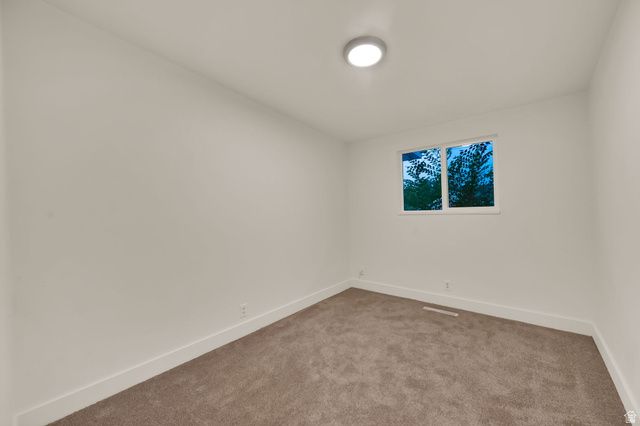360 E 400 N, Centerville, UT 84014