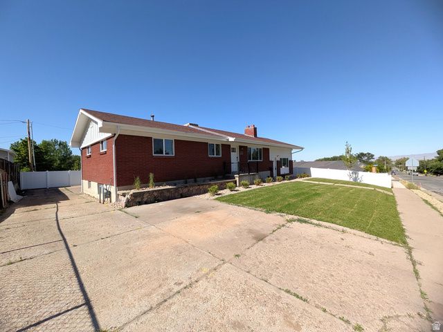 360 E 400 N, Centerville, UT 84014