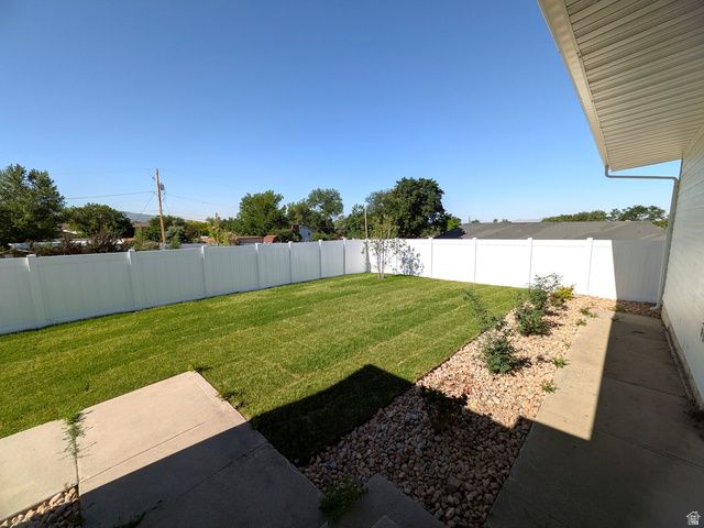 360 E 400 N, Centerville, UT 84014