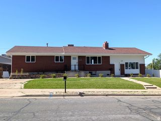 360 E 400 N, Centerville, UT 84014