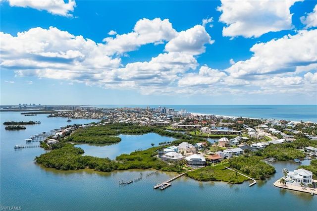 21500 - 21504 Indian Bayou DR, Fort Myers Beach, FL 33931