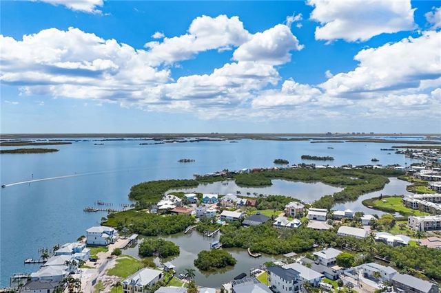 21500 - 21504 Indian Bayou DR, Fort Myers Beach, FL 33931