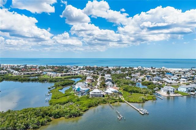 21500 - 21504 Indian Bayou DR, Fort Myers Beach, FL 33931