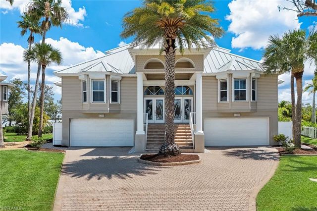 21500 - 21504 Indian Bayou DR, Fort Myers Beach, FL 33931
