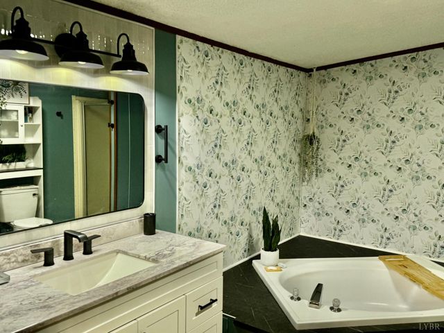 6223 Joppa Mill Rd, Moneta, VA 24121