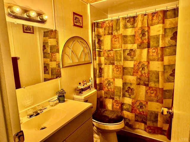 6223 Joppa Mill Rd, Moneta, VA 24121