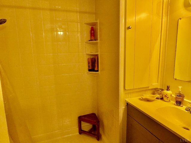 6223 Joppa Mill Rd, Moneta, VA 24121