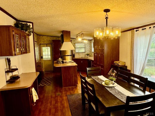 6223 Joppa Mill Rd, Moneta, VA 24121