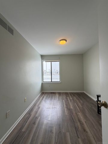 50470 Bay Run Drive, Chesterfield, MI 48047