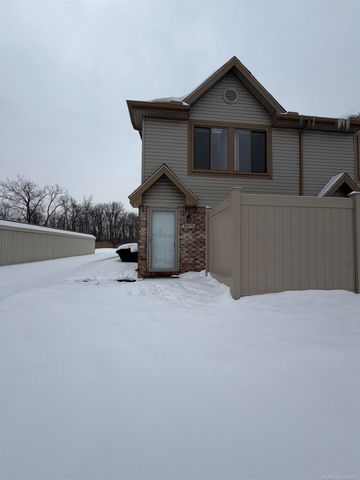50470 Bay Run Drive, Chesterfield, MI 48047