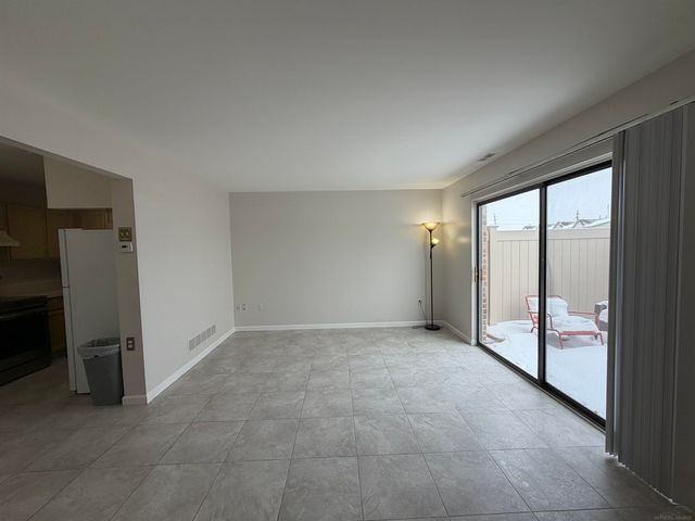 50470 Bay Run Drive, Chesterfield, MI 48047