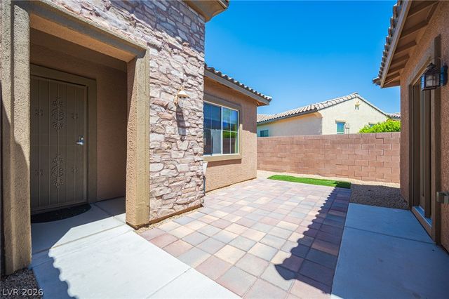5290 La Terra Avenue, Pahrump, NV 89061
