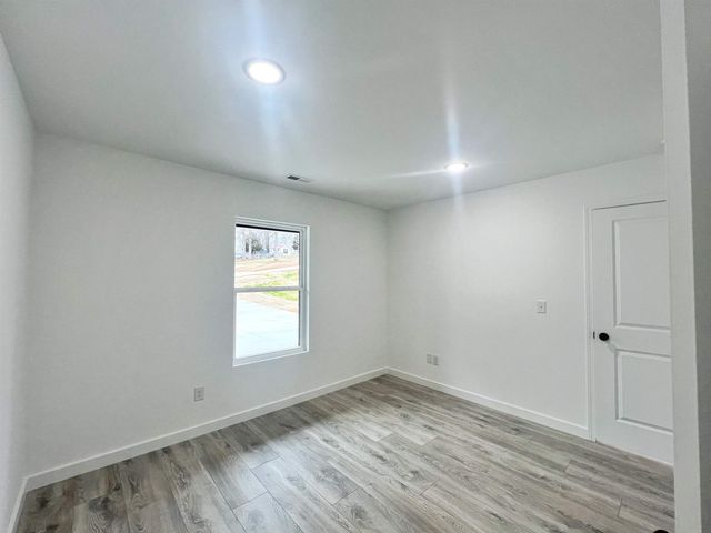 285/287 Scenic Avenue, Campobello, SC 29322