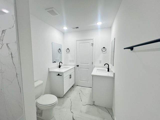 285/287 Scenic Avenue, Campobello, SC 29322