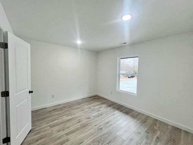 285/287 Scenic Avenue, Campobello, SC 29322