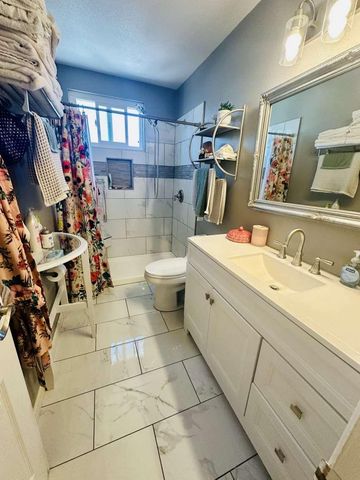 822 N Acacia Ave, Ripon, CA 95366