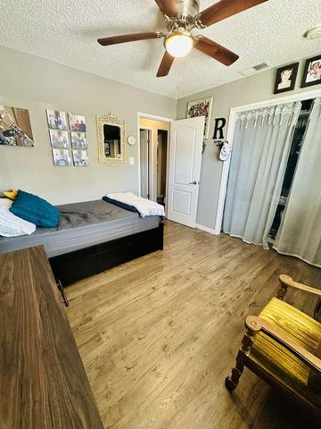822 N Acacia Ave, Ripon, CA 95366