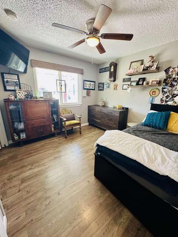 822 N Acacia Ave, Ripon, CA 95366