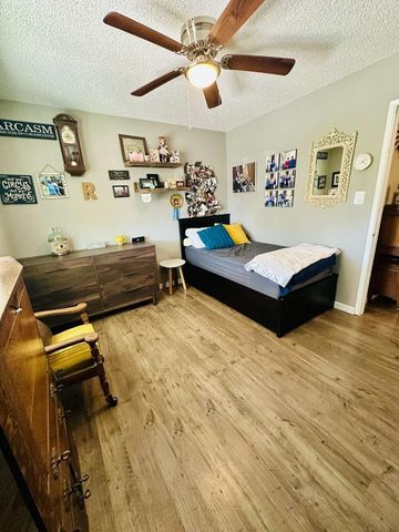 822 N Acacia Ave, Ripon, CA 95366