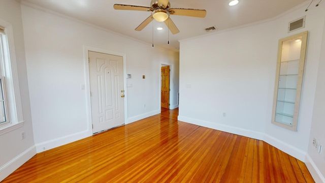 200 Hyde Park Ave 3, Boston, MA 02130