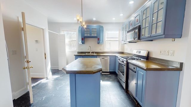 200 Hyde Park Ave 3, Boston, MA 02130