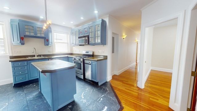 200 Hyde Park Ave 3, Boston, MA 02130