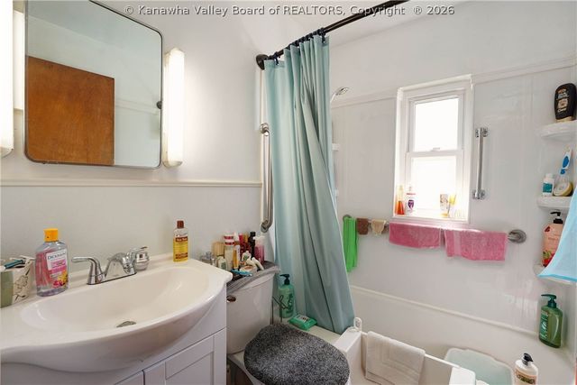 2153 Cleveland Avenue, St Albans, WV 25177