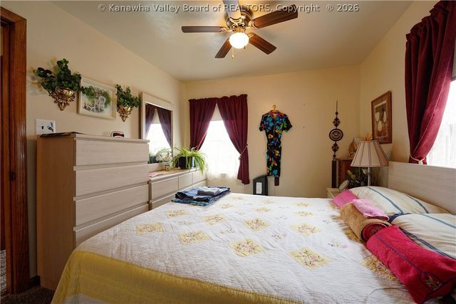 2153 Cleveland Avenue, St Albans, WV 25177