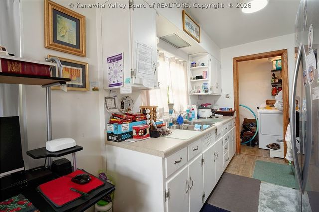 2153 Cleveland Avenue, St Albans, WV 25177