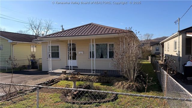 2153 Cleveland Avenue, St Albans, WV 25177