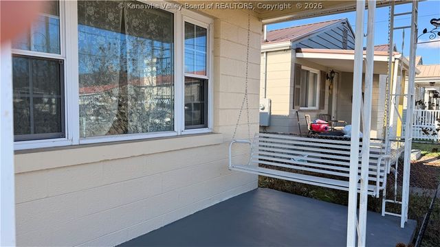 2153 Cleveland Avenue, St Albans, WV 25177