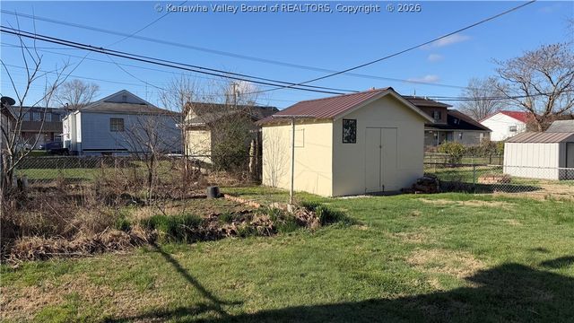2153 Cleveland Avenue, St Albans, WV 25177