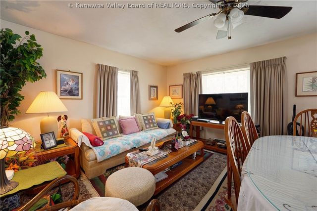 2153 Cleveland Avenue, St Albans, WV 25177