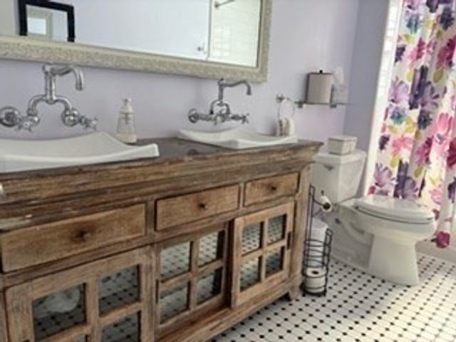 23 Floyd St, Billerica, MA 01821