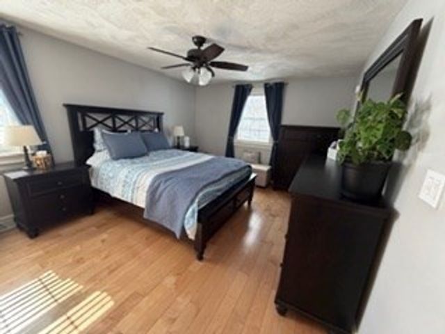 23 Floyd St, Billerica, MA 01821