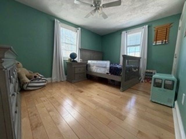 23 Floyd St, Billerica, MA 01821