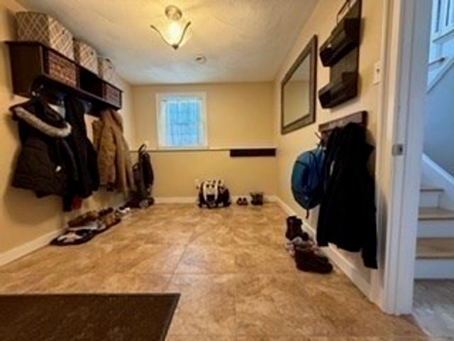 23 Floyd St, Billerica, MA 01821