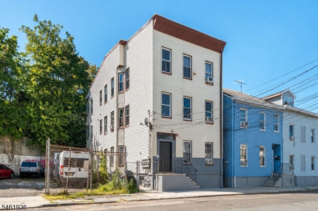 144 Spring St, Paterson City, NJ 07501 — photo 2